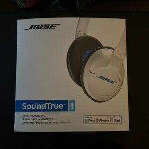 Bose Sound True On Earth Headphones